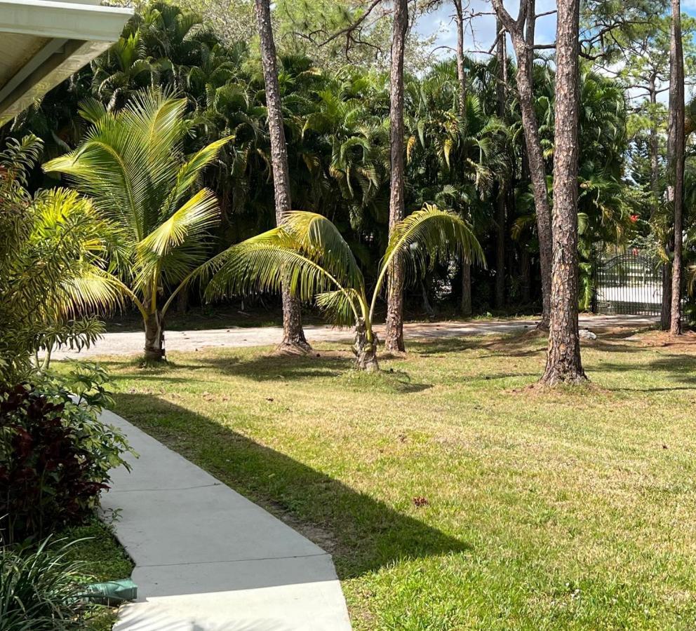 Private Tropical Paradise Guesthouse! Loxahatchee المظهر الخارجي الصورة