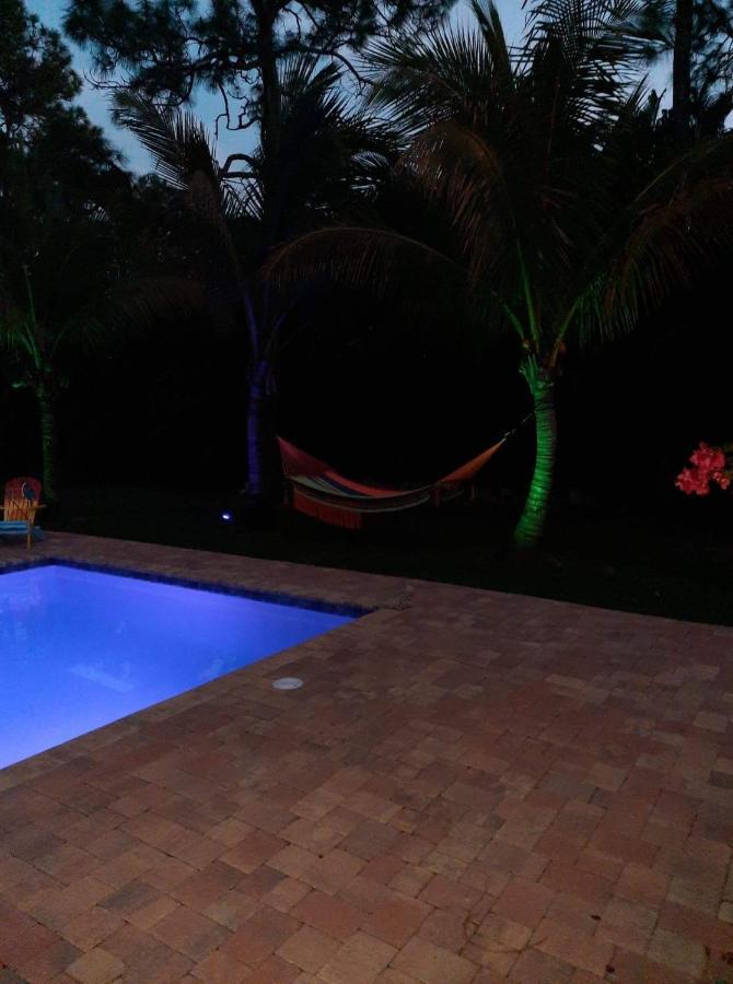 Private Tropical Paradise Guesthouse! Loxahatchee المظهر الخارجي الصورة