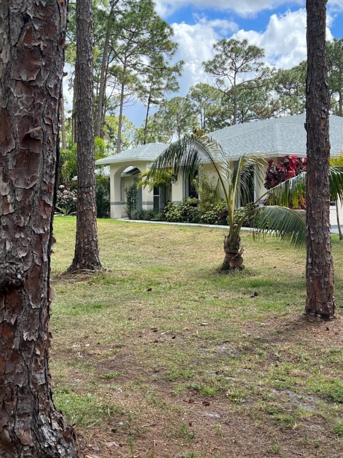 Private Tropical Paradise Guesthouse! Loxahatchee المظهر الخارجي الصورة